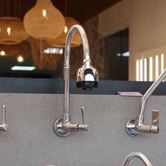 Torneira Cozinha Parede 1/4 de Volta Gourmet - Leão Metais