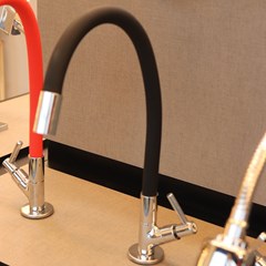 Torneira Cozinha Mesa Soft Preto C17 - Leão Metais