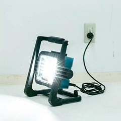 Refletor De Led A Bateria 18v 220v - Makita