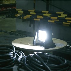 Refletor De Led A Bateria 18v 220v - Makita